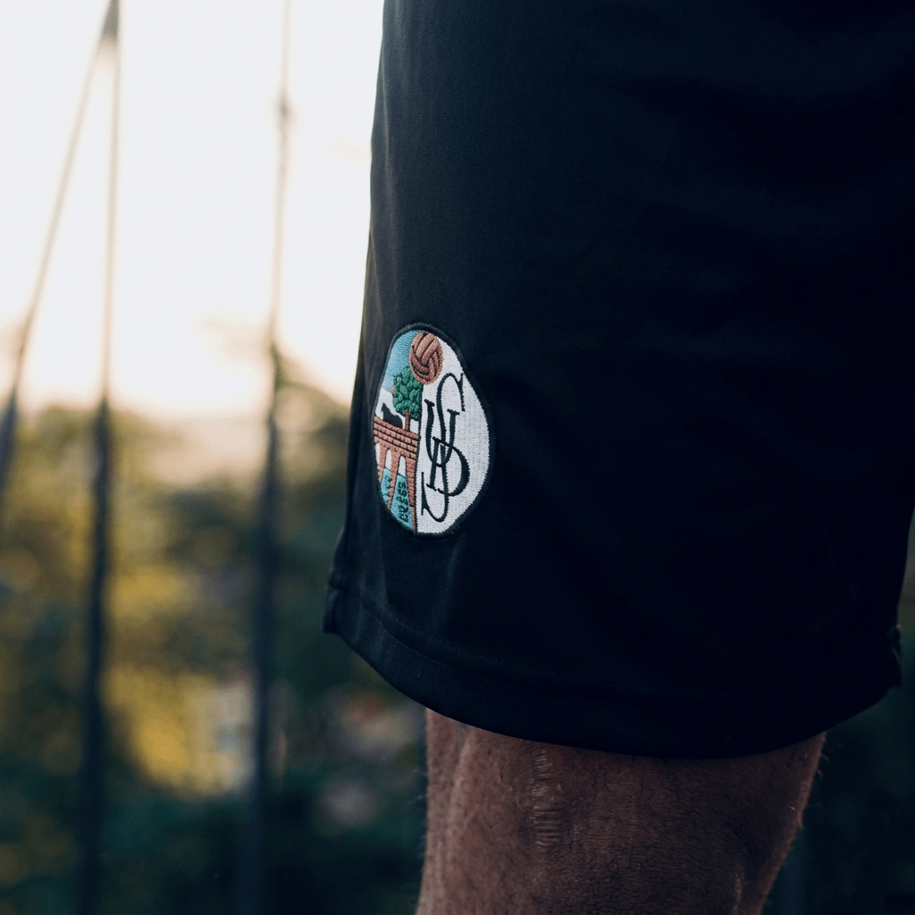 pantalón negro deportivo